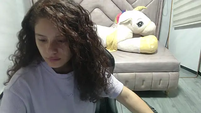 Snapshot of Velvet_Moon_V chatting on October 2025 12:17:02 PM Velvet Moon V online show from October 2025 12:17:02 PM