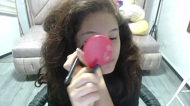 Snapshot of Velvet_Moon_V chatting on November 2025 01:11:01 PM Velvet Moon V online show from November 2025 01:11:01 PM