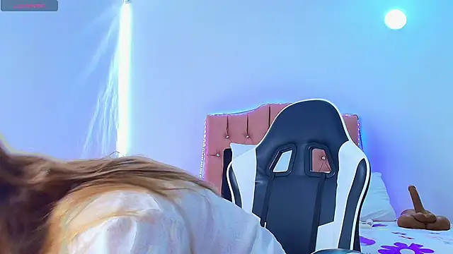 naomi diamond  online show from May 2026 11:59:02 AM