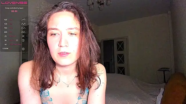 Mary Queeny online show from June 2026 06:31:01 PM