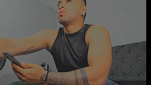 evan hardy online show from February 2026 01:26:02 AM