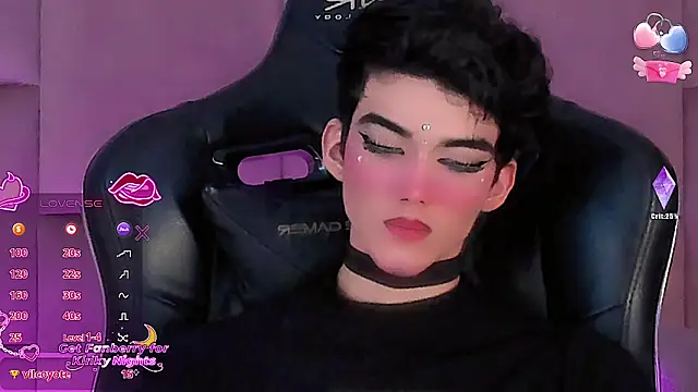 Baby FenixTS online show from November 2025 07:35:02 PM