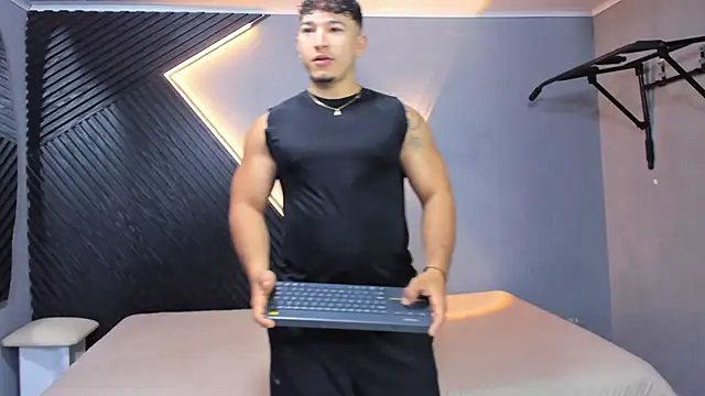 Horny nick18 online show from May 2026 11:17:01 AM