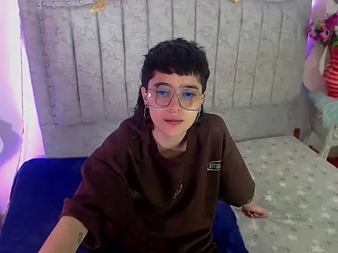 katalinathxandbritney1 online show from February 2026 07:23:01 AM