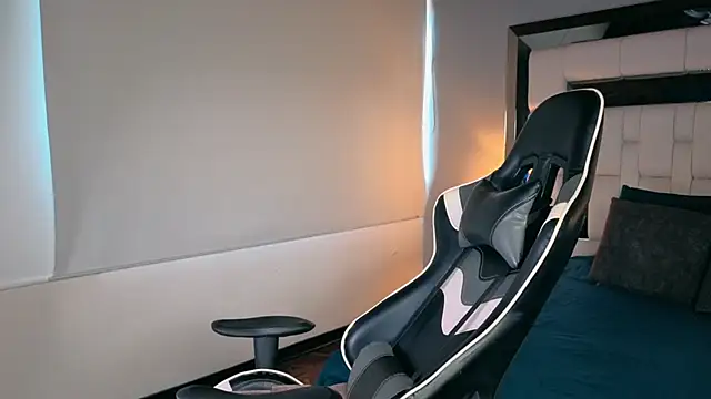 Adhara7 online show from March 2026 08:01:01 PM