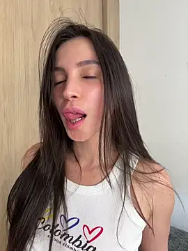 karinasantos  online show from May 2026 05:34:02 PM