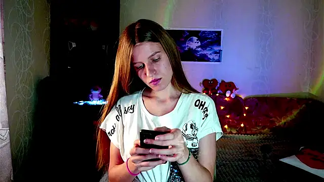 Snapshot of Luntryy chatting on December 2025 11:08:02 AM Luntryy online show from December 2025 11:08:02 AM