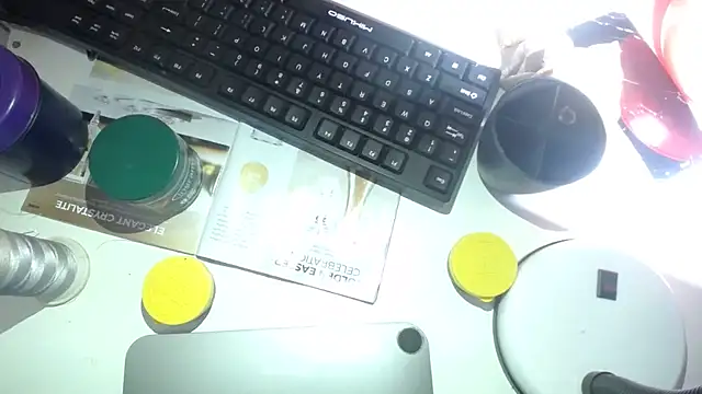 Snapshot of EbonyEssence chatting on October 2025 04:02:02 AM EbonyEssence online show from October 2025 04:02:02 AM