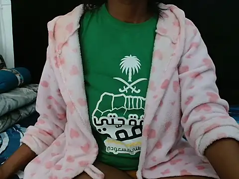 Snapshot of CreamySexyPussy chatting on October 2025 05:06:01 AM CreamySexyPussy online show from October 2025 05:06:01 AM