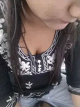 Snapshot of Kavya_Rathore chatting on November 2025 05:51:01 AM Kavya Rathore online show from November 2025 05:51:01 AM