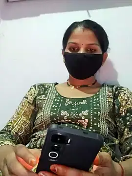 poojam93 online show from October 2025 03:57:02 PM