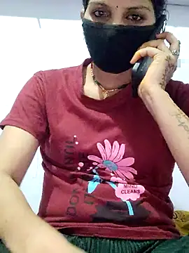 poojam93 online show from November 2025 03:47:02 PM