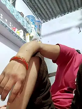 poojam93 online show from November 2025 03:22:02 PM