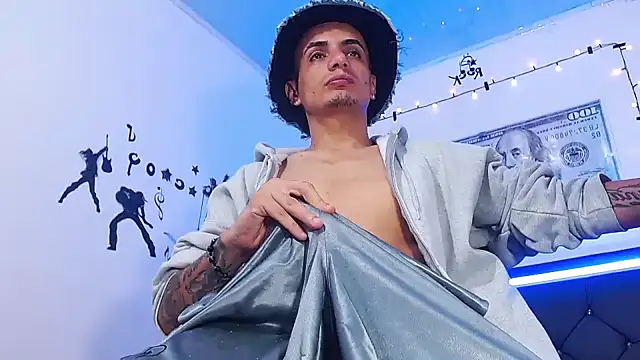 Snapshot of pitersonntt chatting on November 2025 02:00:02 AM pitersonntt online show from November 2025 02:00:02 AM