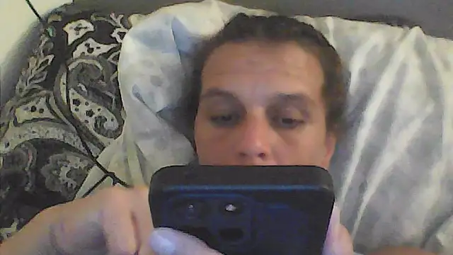 Snapshot of sarahkat86 chatting on February 2026 12:25:01 AM sarahkat86 online show from February 2026 12:25:01 AM