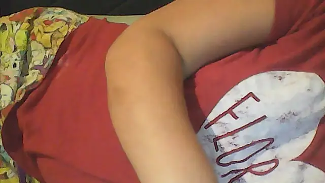 Snapshot of sarahkat86 chatting on March 2026 12:46:02 AM sarahkat86 online show from March 2026 12:46:02 AM