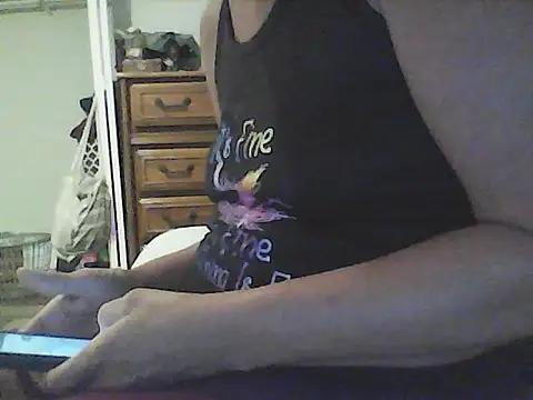 Snapshot of sarahkat86 chatting on March 2026 12:04:02 AM sarahkat86 online show from March 2026 12:04:02 AM