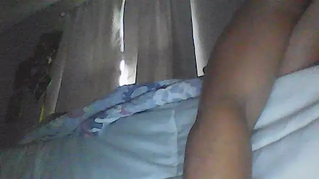 Snapshot of sarahkat86 chatting on April 2026 11:37:01 AM sarahkat86 online show from April 2026 11:37:01 AM