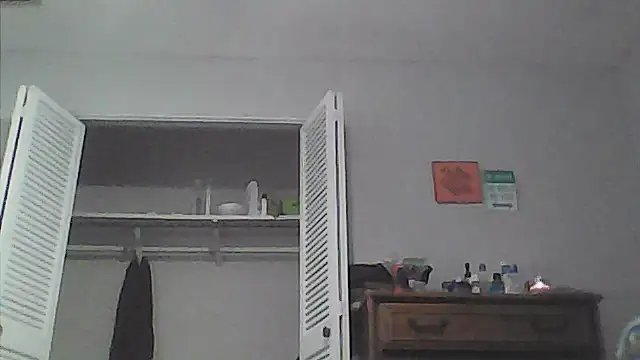 Snapshot of sarahkat86 chatting on May 2026 11:22:02 PM sarahkat86 online show from May 2026 11:22:02 PM