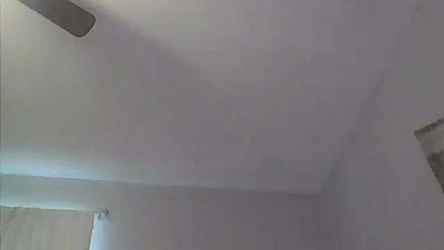 Snapshot of sarahkat86 chatting on May 2026 11:03:02 PM sarahkat86 online show from May 2026 11:03:02 PM