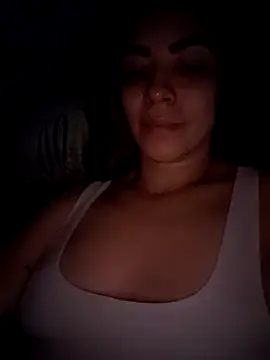 Snapshot of CristalHeart_ chatting on November 2025 03:38:02 AM CristalHeart online show from November 2025 03:38:02 AM