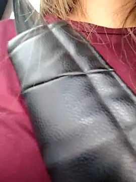 Snapshot of CristalHeart_ chatting on December 2025 07:21:02 PM CristalHeart online show from December 2025 07:21:02 PM