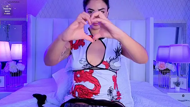 CristalHeart  online show from April 2026 01:30:01 PM