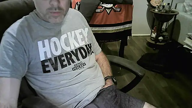 Chrisprngr online show from October 2025 09:06:02 AM