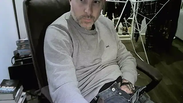 Chrisprngr online show from May 2026 04:15:01 PM