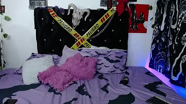 Snapshot of mayaREDdoll chatting on February 2026 02:06:02 AM mayaREDdoll online show from February 2026 02:06:02 AM