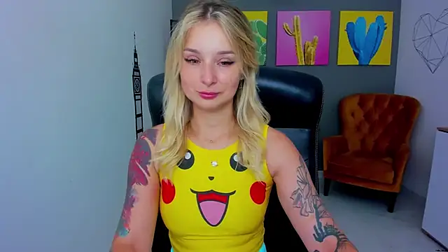 Snapshot of LilFleurish chatting on July 2026 04:37:02 AM LilFleurish online show from July 2026 04:37:02 AM