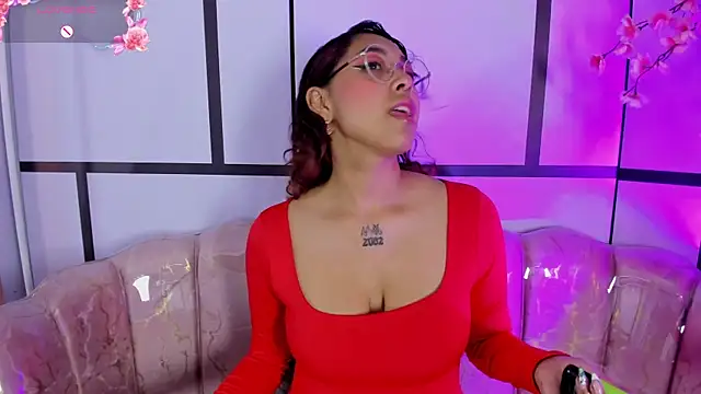 Snapshot of Olivejoness chatting on October 2025 03:53:01 AM Olivejoness online show from October 2025 03:53:01 AM