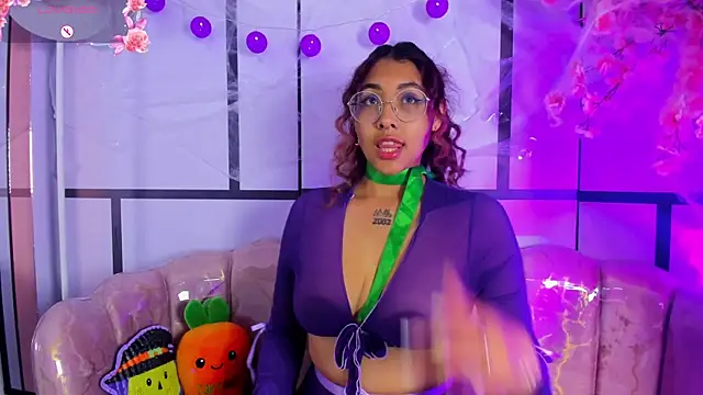 Snapshot of Olivejoness chatting on October 2025 05:18:02 AM Olivejoness online show from October 2025 05:18:02 AM