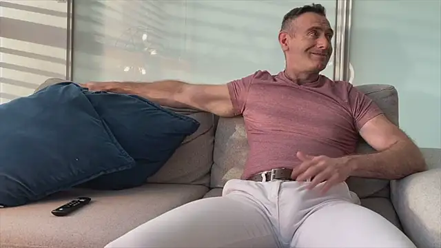 Snapshot of TheDonnyBasilisk chatting on November 2025 10:43:02 PM TheDonnyBasilisk online show from November 2025 10:43:02 PM