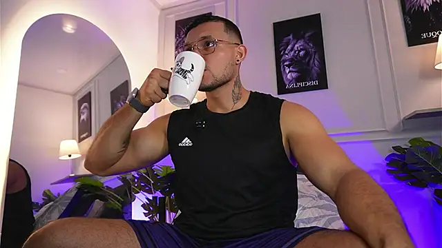 Marco Vega online show from June 2026 02:05:01 AM