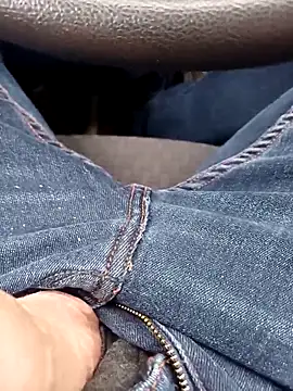 Micki2 online show from December 2025 01:52:02 PM