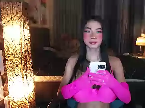 Snapshot of HorseCockJamieTS chatting on October 2025 11:03:02 PM HorseCockJamieTS online show from October 2025 11:03:02 PM