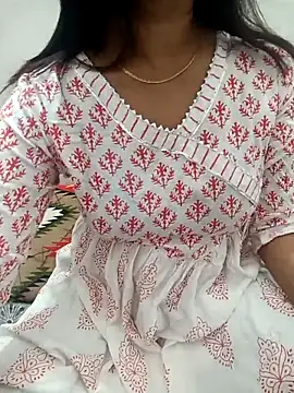 Snapshot of soni_yhakur chatting on April 2026 11:48:01 AM soni yhakur online show from April 2026 11:48:01 AM