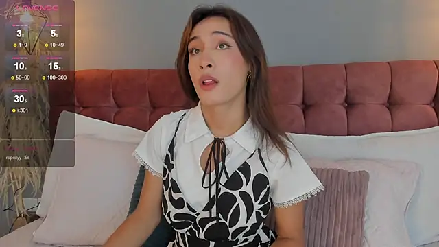 victoria decapri online show from December 2025 08:13:01 PM