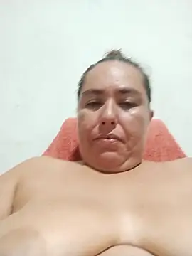 yyuly online show from November 2025 12:43:01 AM