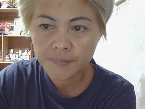 Snapshot of hottie_dolly chatting on December 2025 02:01:02 PM hottie dolly online show from December 2025 02:01:02 PM