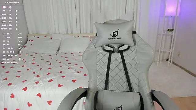 Snapshot of LiliaMoons chatting on September 2025 02:22:02 PM LiliaMoons online show from September 2025 02:22:02 PM