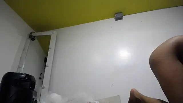 Snapshot of habdiela chatting on October 2025 11:28:02 PM habdiela online show from October 2025 11:28:02 PM