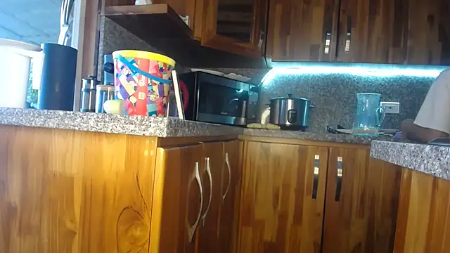 Snapshot of habdiela chatting on October 2025 09:17:02 PM habdiela online show from October 2025 09:17:02 PM