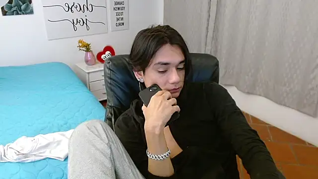 davoxer online show from September 2025 03:50:02 AM