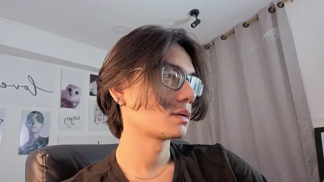 davoxer online show from December 2025 03:46:02 AM