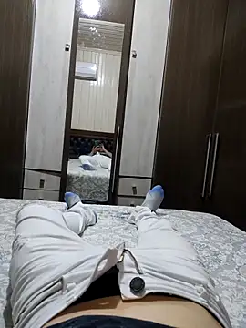 Snapshot of Gustavo198045 chatting on October 2025 05:57:02 AM Gustavo198045 online show from October 2025 05:57:02 AM