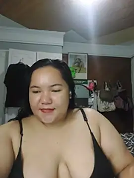 LianaCruzado online show from July 2026 05:28:01 PM
