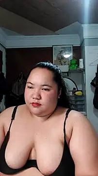 LianaCruzado online show from August 2026 06:12:01 AM