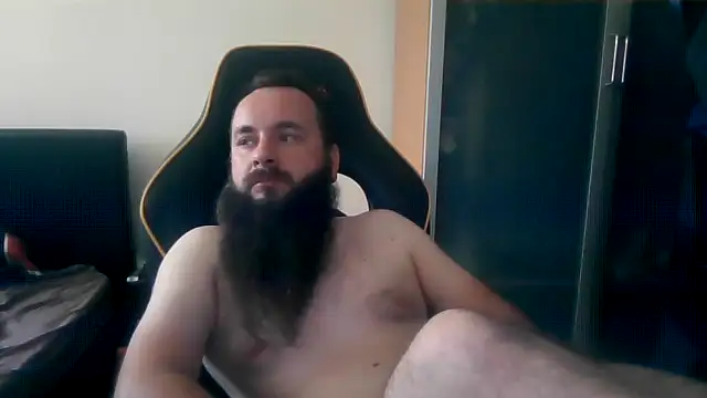 LondonMan1988 online show from May 2026 05:39:01 PM